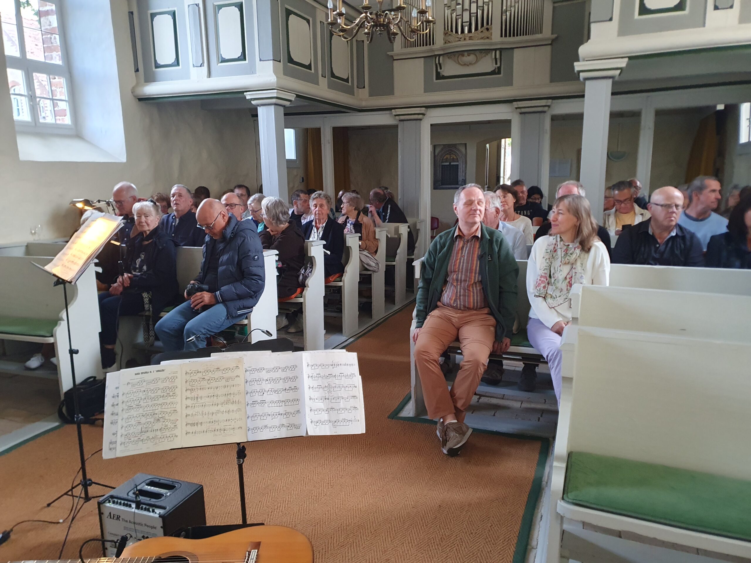Volle Kirche beim Konzert Duo Alabastro (Petra Krischok)